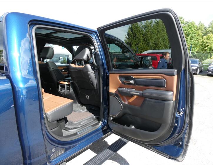 Dodge RAM 32