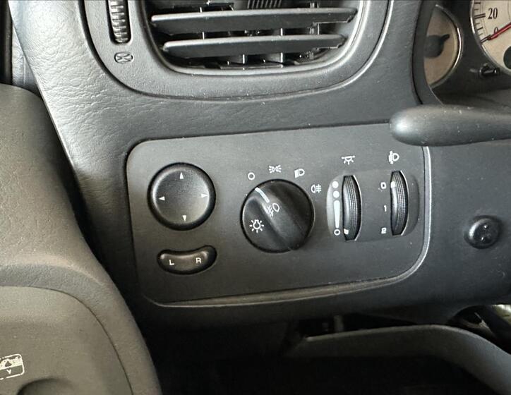 Chrysler Grand Voyager 27