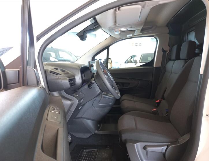 Toyota ProAce City 8