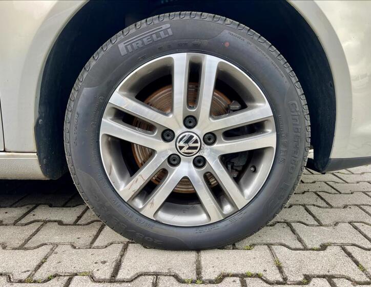 Volkswagen Touran 40