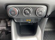 Toyota Yaris 25