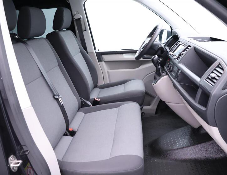 Volkswagen Transporter 11