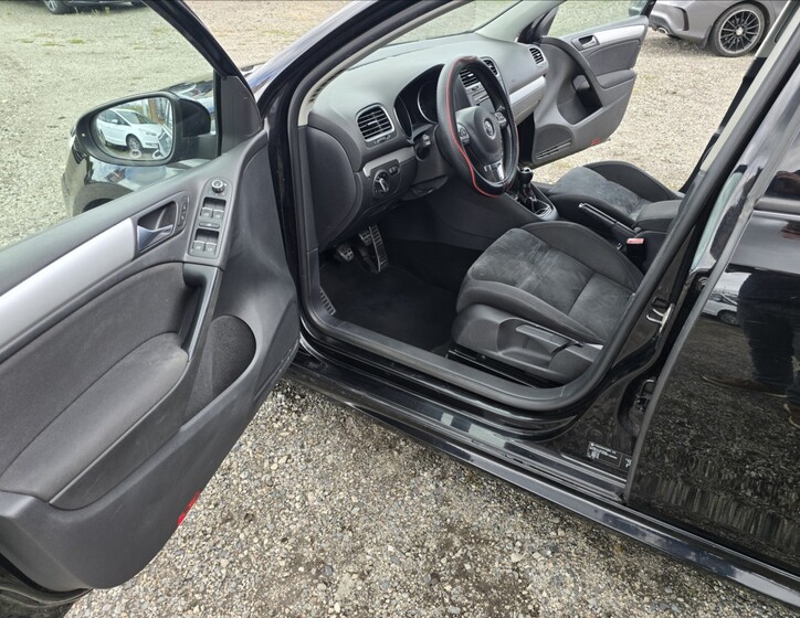 Volkswagen Golf 10
