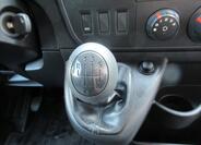 Nissan NV400 14