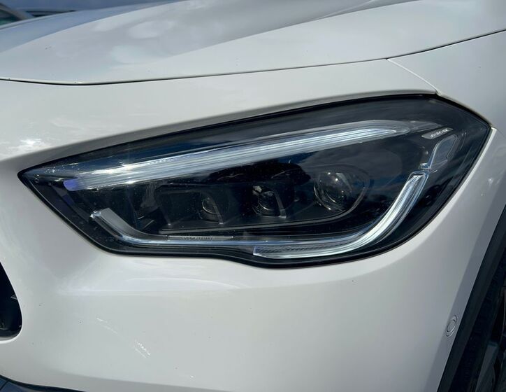 Mercedes-Benz GLA 9