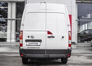 Nissan NV400 9