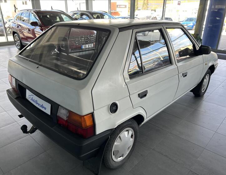 Škoda Favorit 6