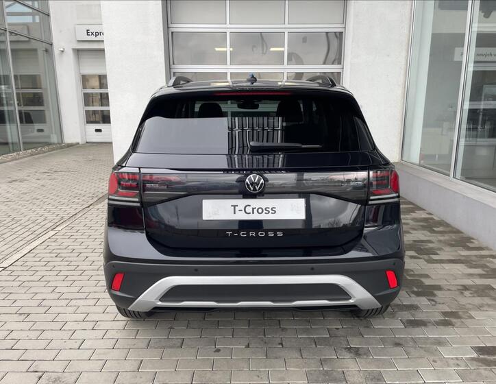 Volkswagen T-Cross 6