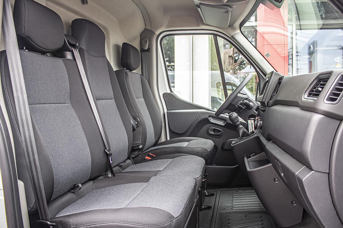 Nissan NV400
