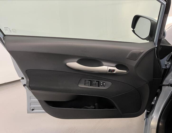 Toyota Auris 18
