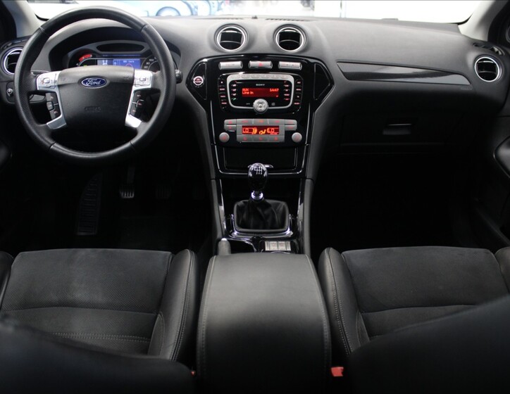 Ford Mondeo 8
