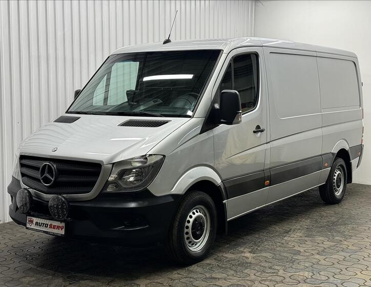 Mercedes-Benz Sprinter 1