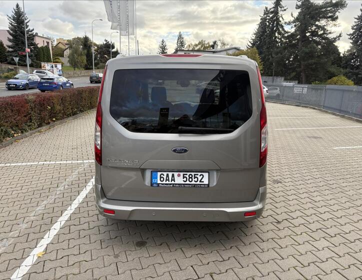 Ford Tourneo Connect 4
