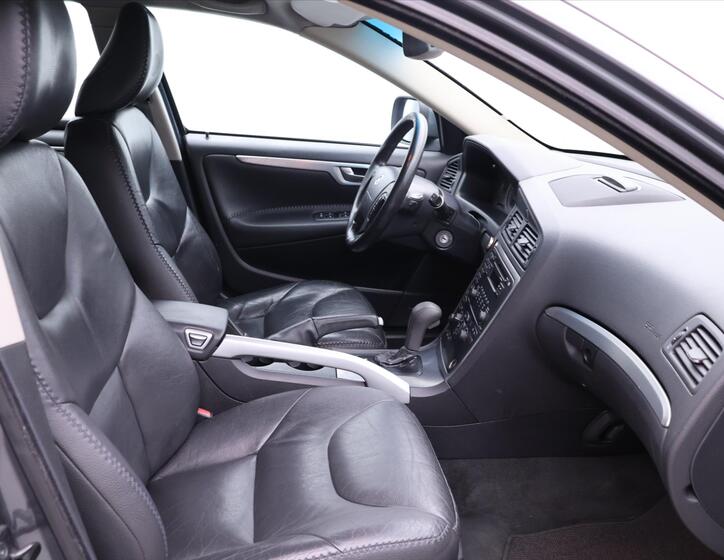 Volvo XC70 13