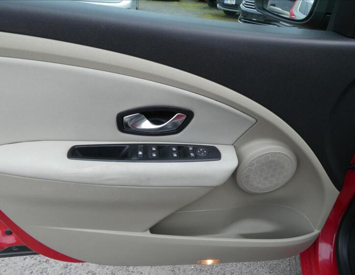 Renault Fluence 29
