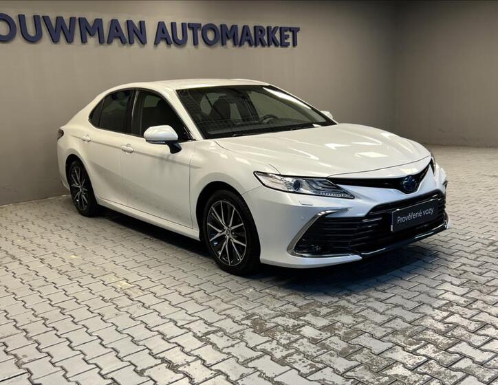Toyota Camry 14
