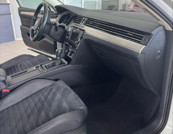 Volkswagen Passat 12