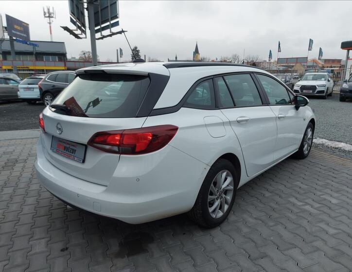 Opel Astra 9