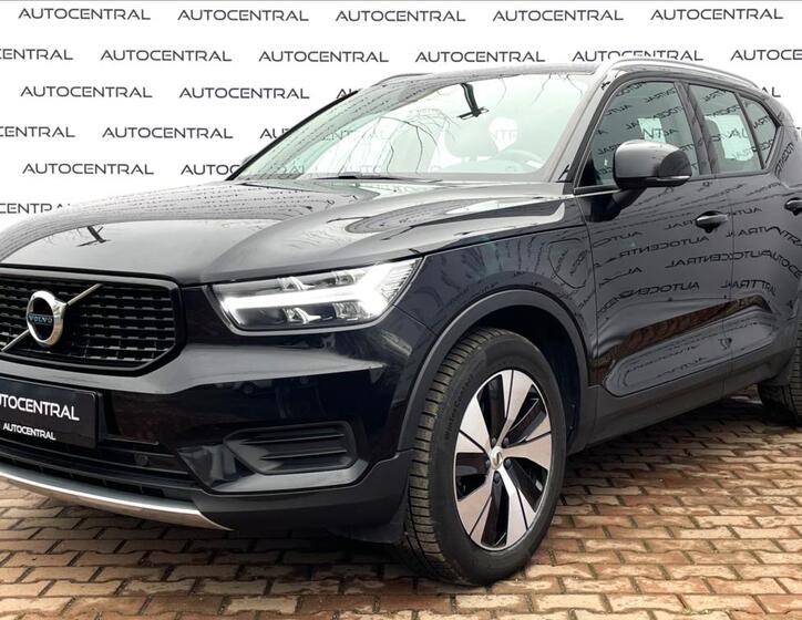 Volvo XC40 3