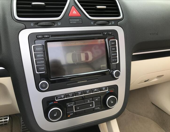 Volkswagen EOS 13