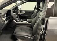Audi Q8 8