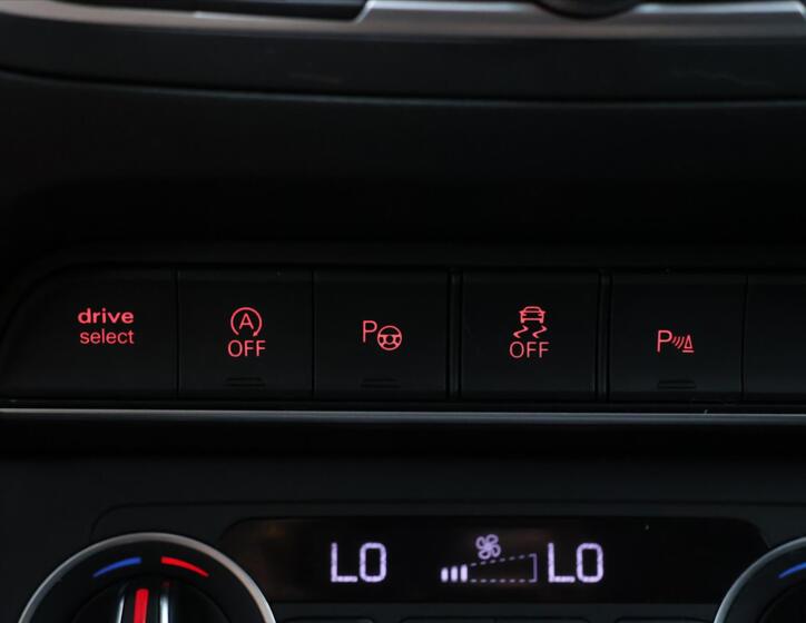 Audi Q3 30