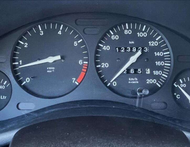 Opel Corsa 12
