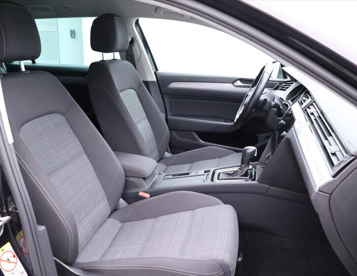 Volkswagen Passat 12