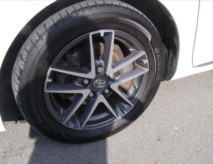 Toyota Auris 9