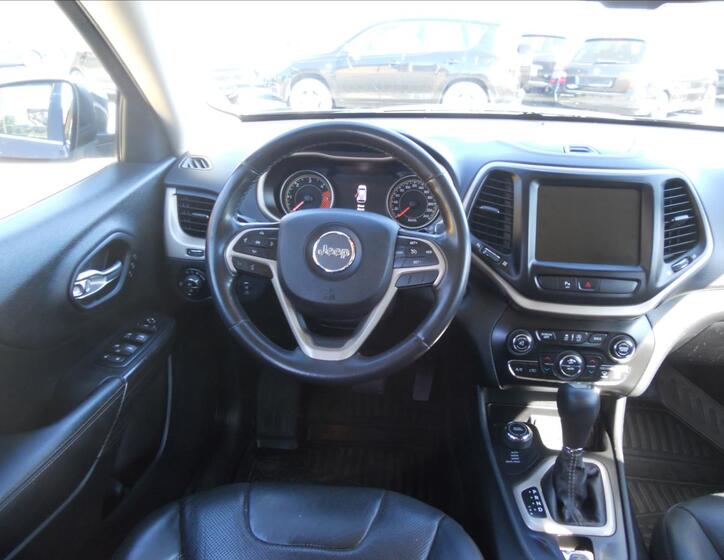 Jeep Cherokee 13