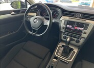 Volkswagen Passat 9