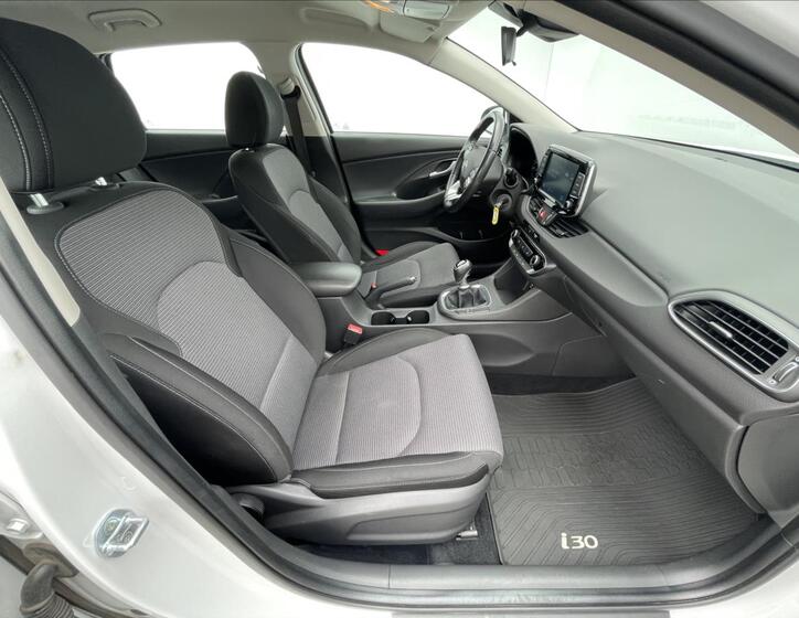 Hyundai i30 17