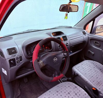 Opel Agila 12
