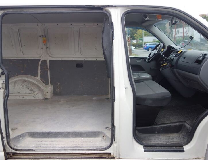 Volkswagen Transporter 23