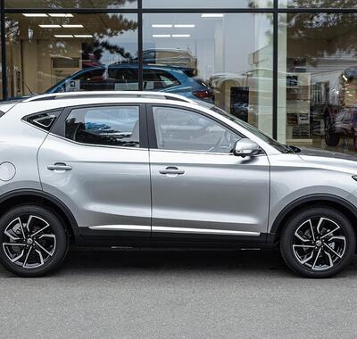 MG ZS 4