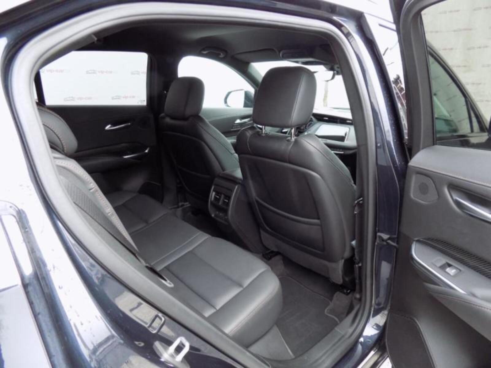 Cadillac XT4 19