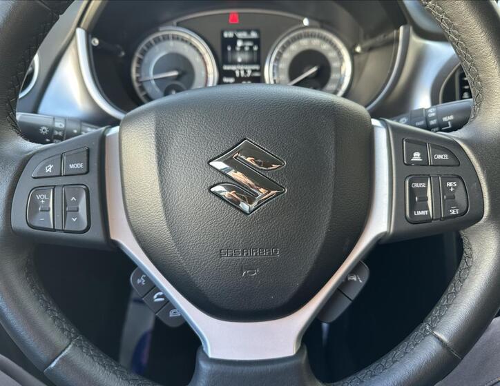 Suzuki Vitara 24
