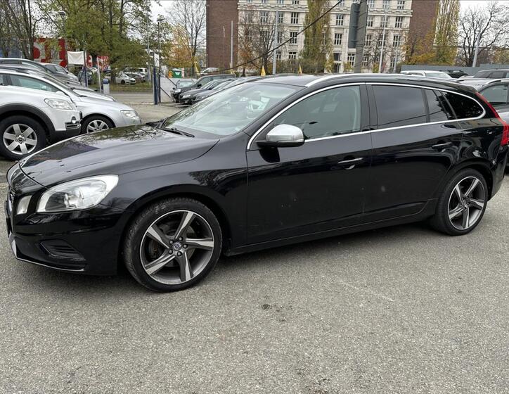 Volvo V60 3