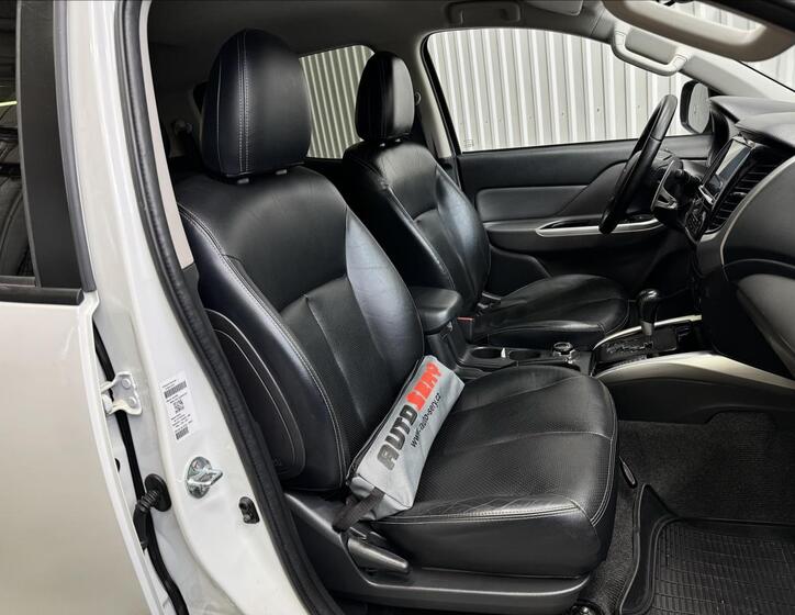 Mitsubishi L200 38