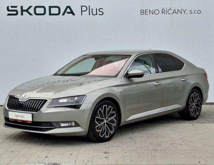 Škoda Superb 1