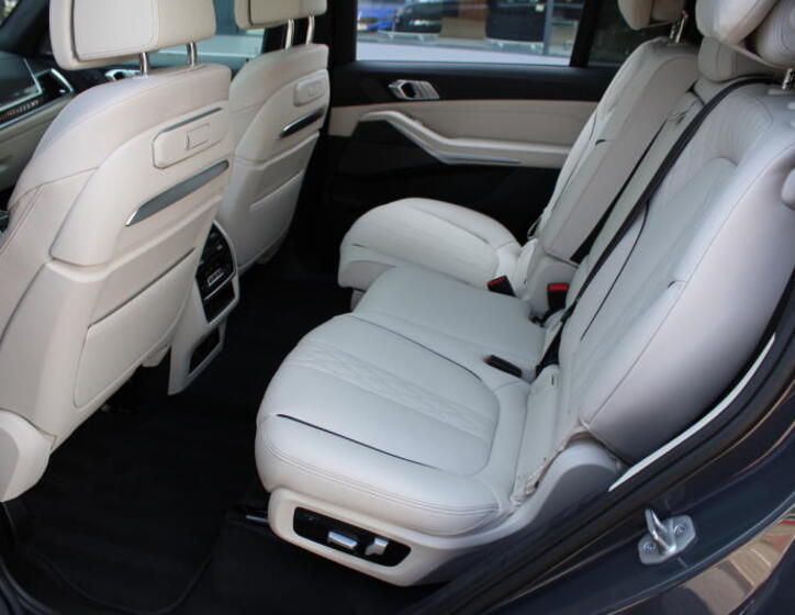 BMW X7 24