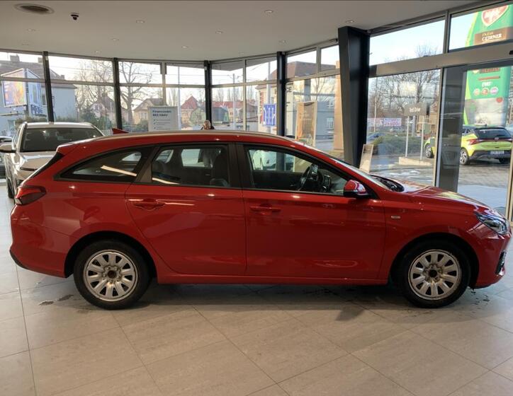 Hyundai i30 4