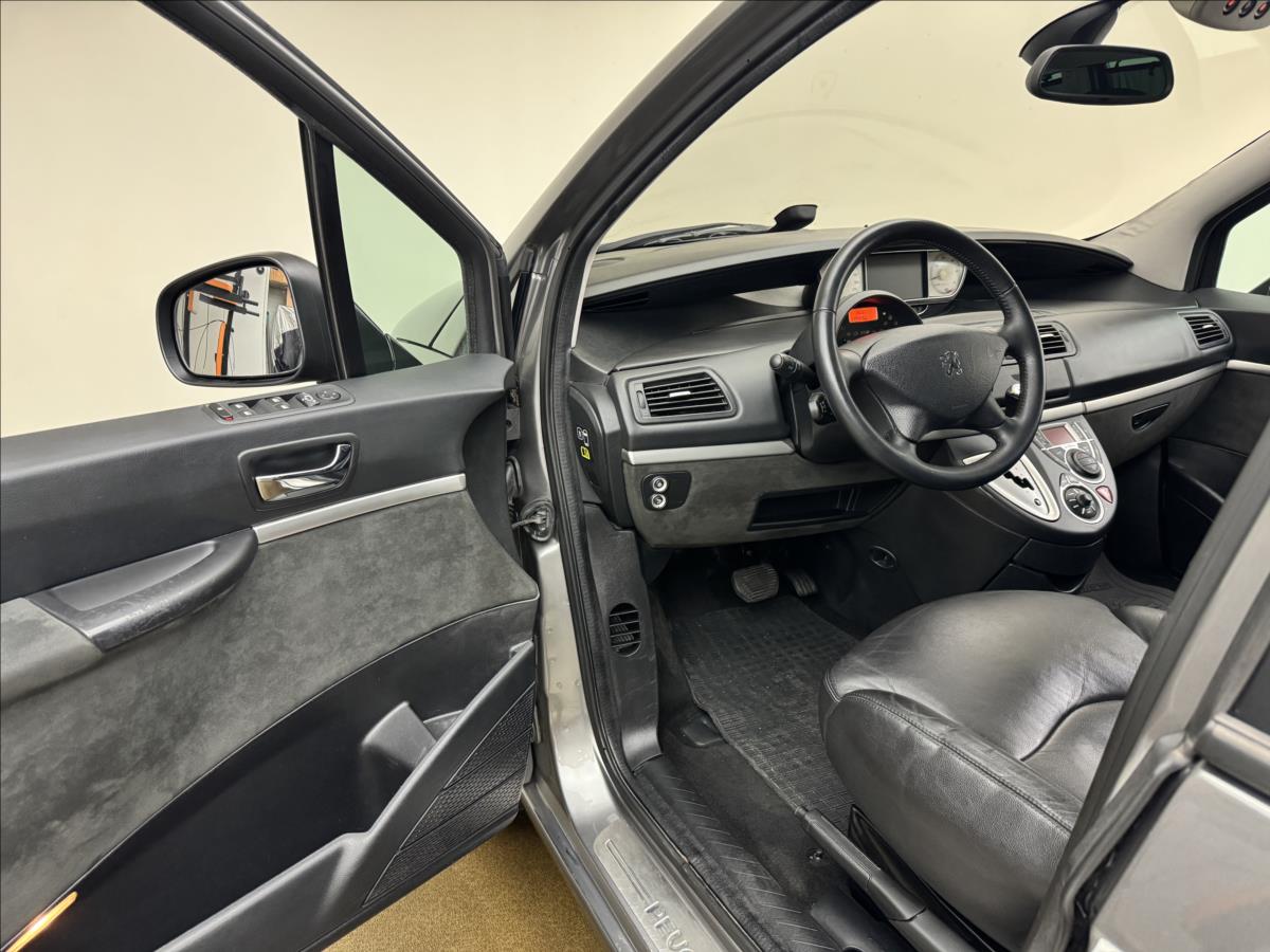 Peugeot 807