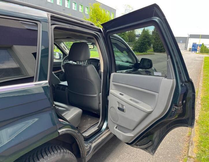 Jeep Grand Cherokee 20