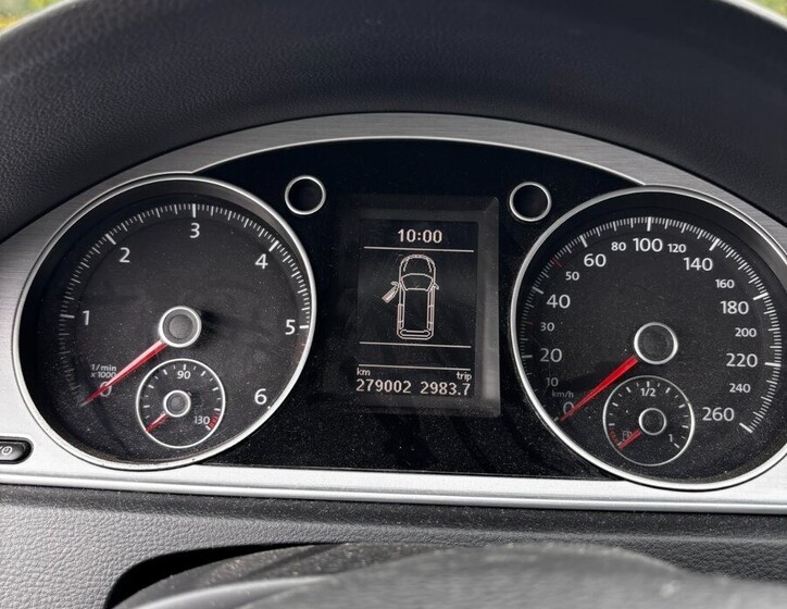 Volkswagen Passat 11