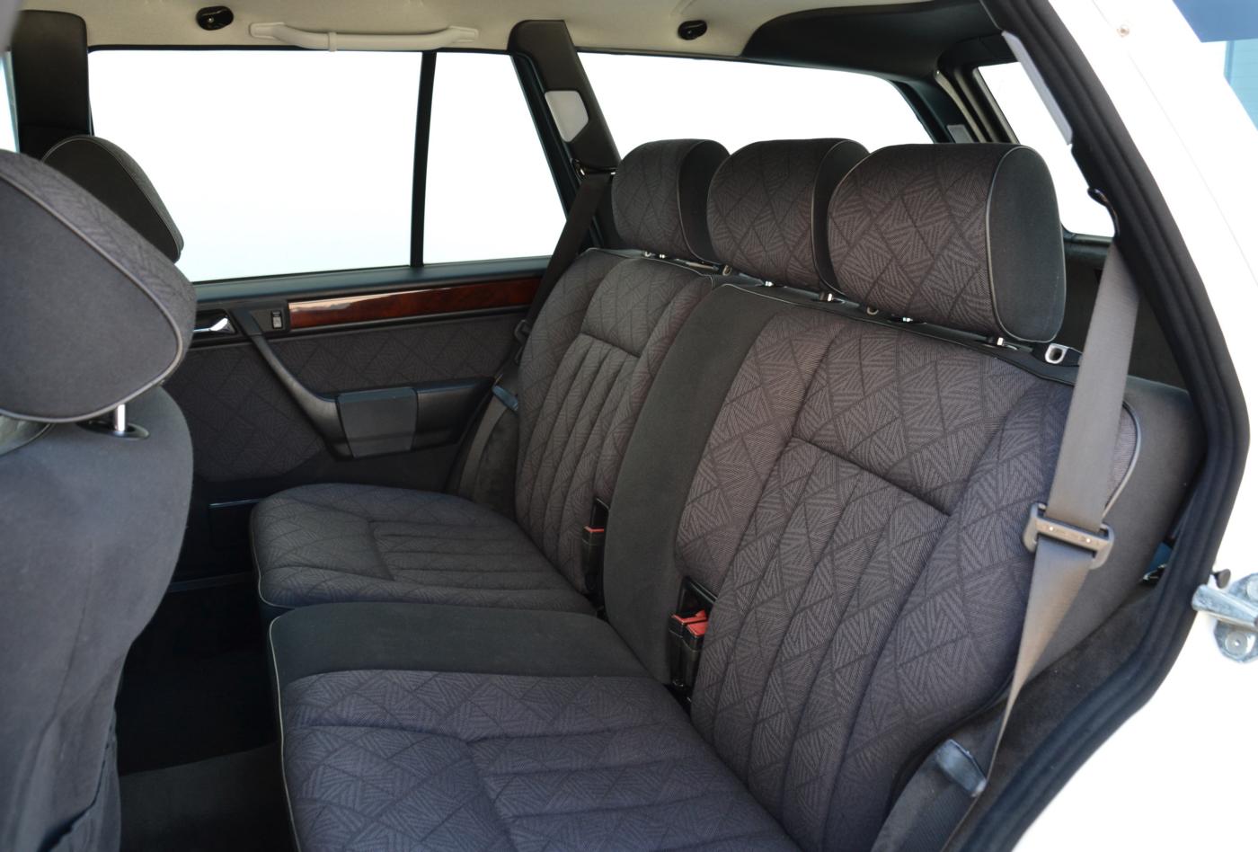 Mercedes-Benz 124
