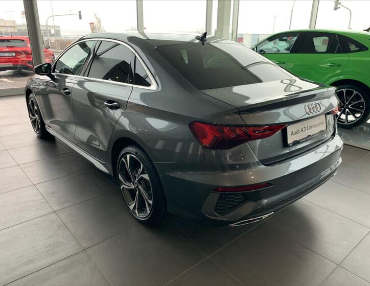 Audi A3 8