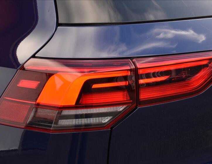 Volkswagen Golf 12