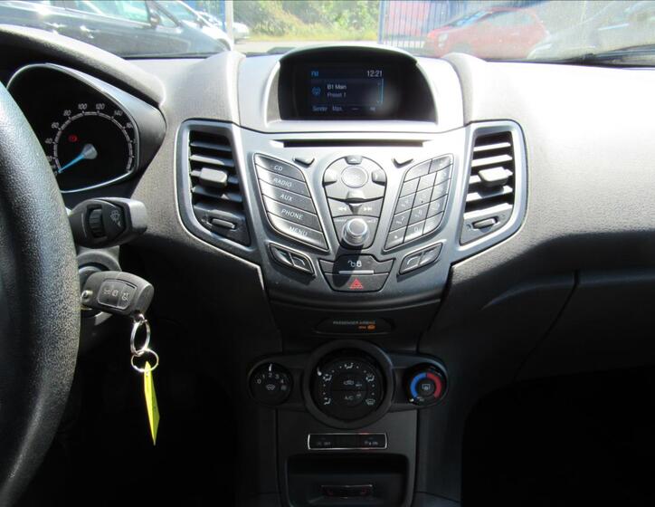 Ford Fiesta 15