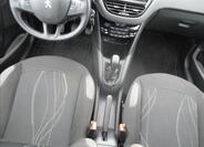 Peugeot 208 10